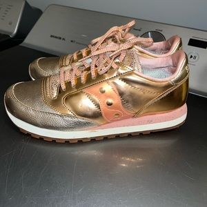 Saucony rose gold sneakers size 9W